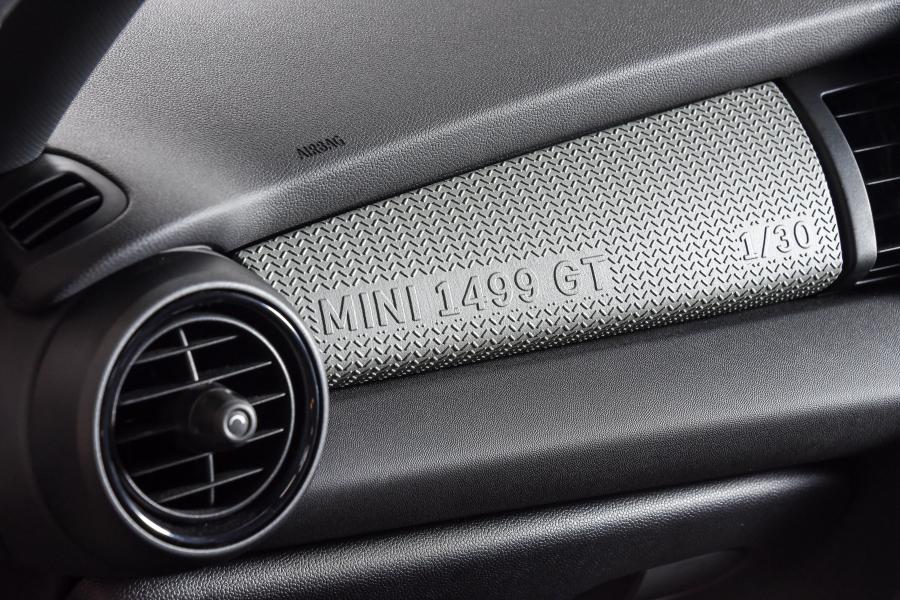 Mini Cooper 1499 GT 2018 года  (ZA) (фото 19 из 25)